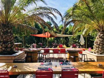 Profitez des longues soirées d'été avec ce restaurant avec terrasse